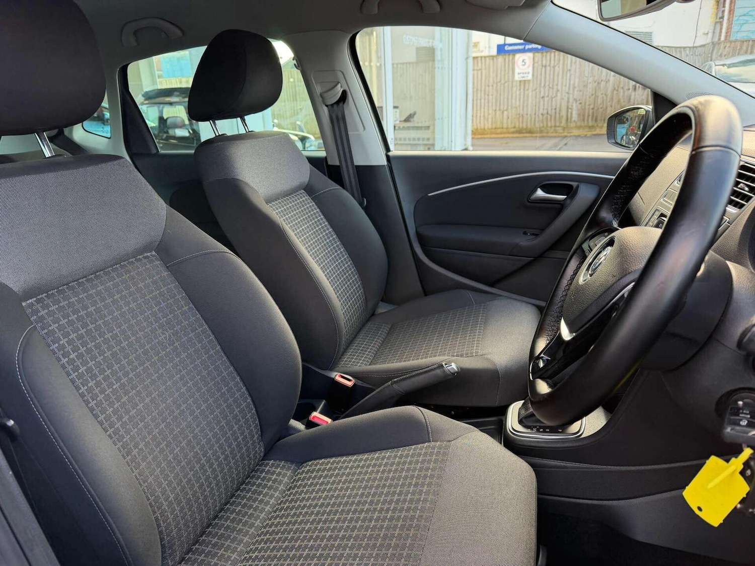 Used Volkswagen Polo 2017 for sale - 76741342: Photo 25