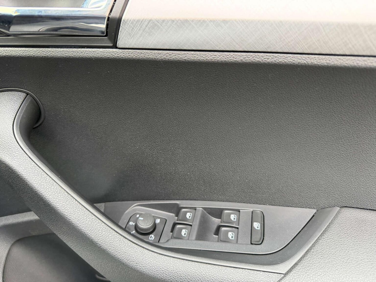 Used Skoda Karoq 2024 for sale - 77478148: Photo 25