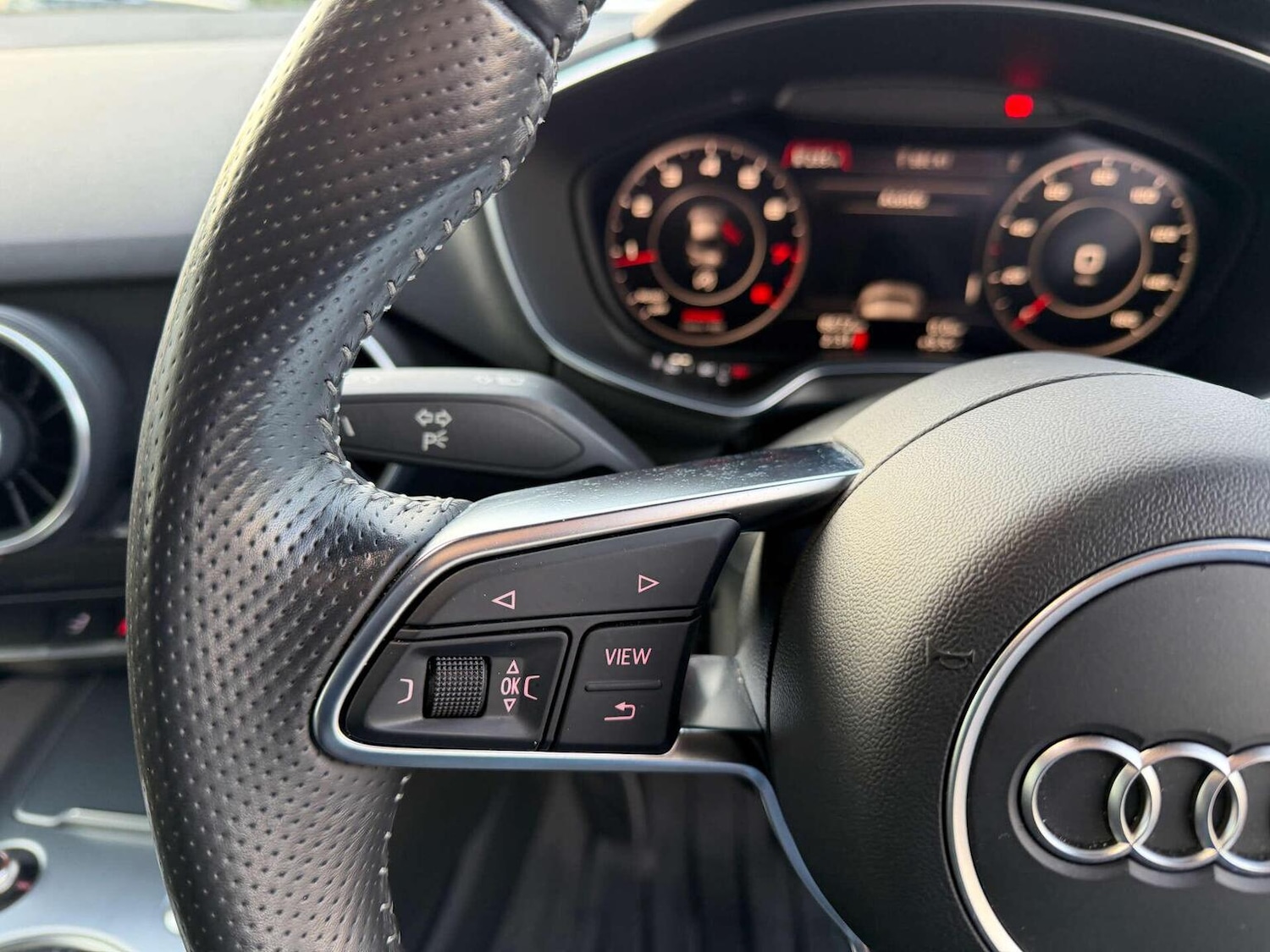 Used Audi TT 2015 for sale - 76924474: Photo 5