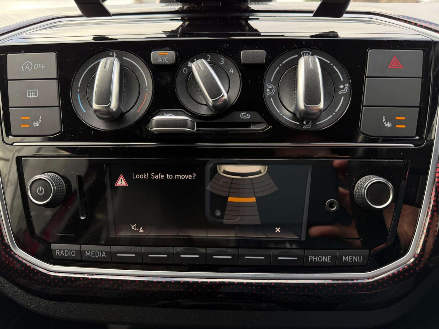 Used Volkswagen up! 2018 for sale - 77687689: Photo 10