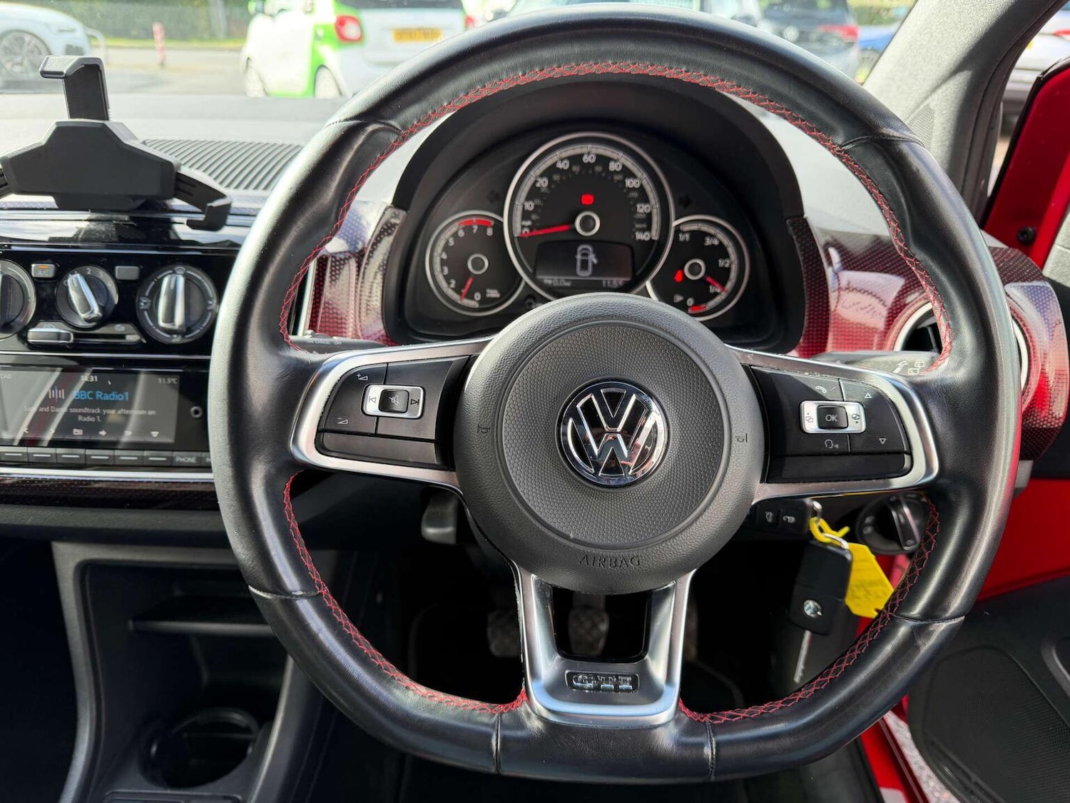 Used Volkswagen up! 2018 for sale - 77687689: Photo 4