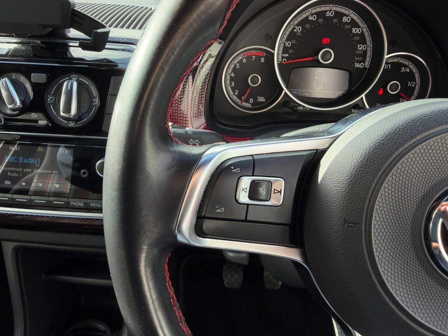 Used Volkswagen up! 2018 for sale - 77687689: Photo 5