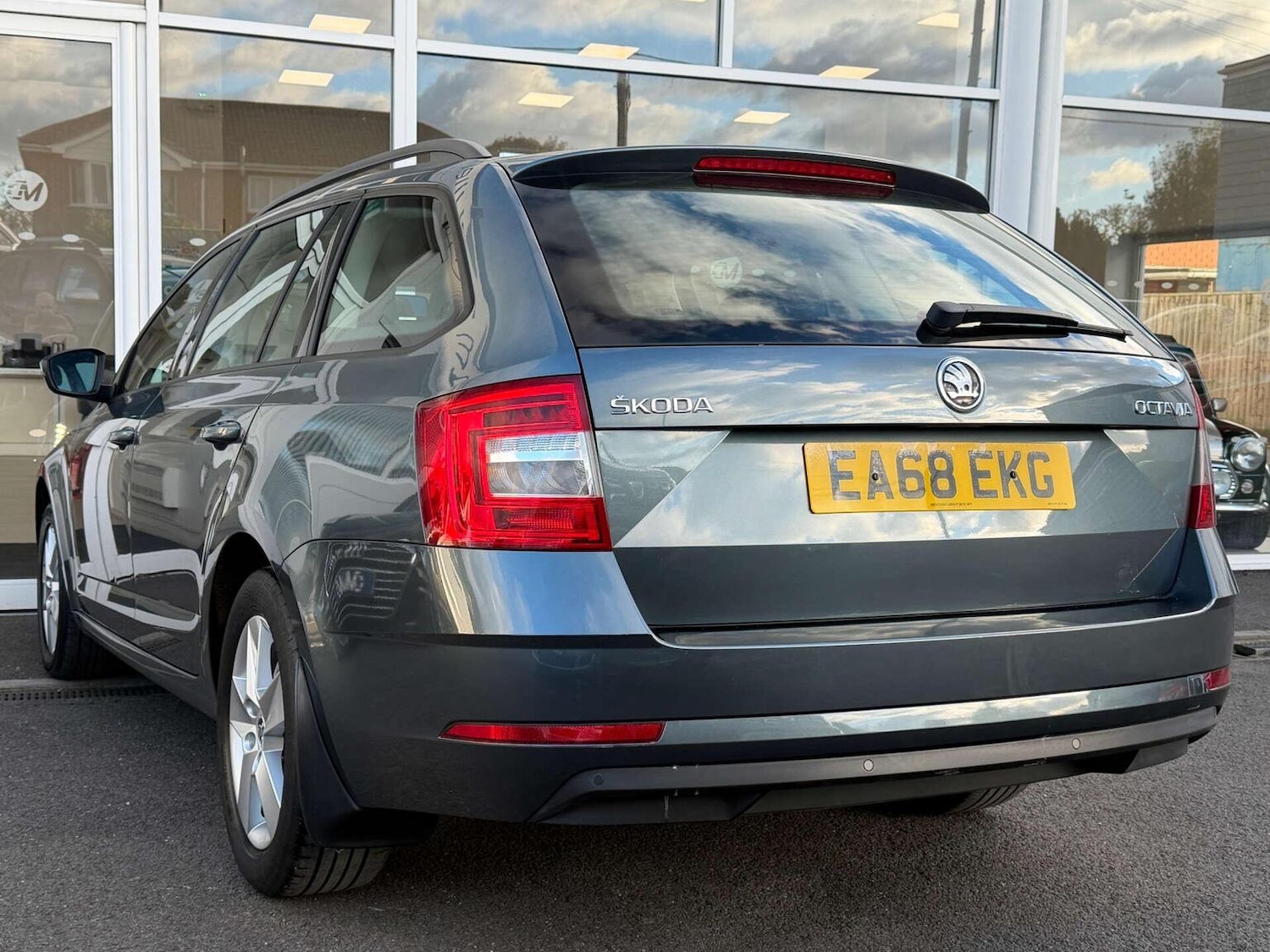 Used Skoda Octavia 2018 for sale - 76625405: Photo 2