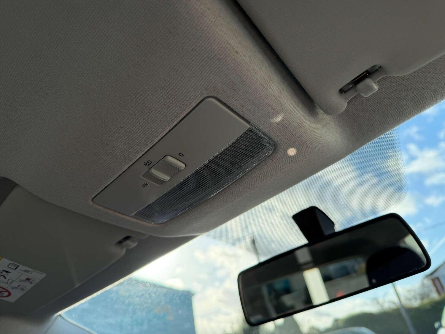 Used Volkswagen up! 2015 for sale - 77707279: Photo 14