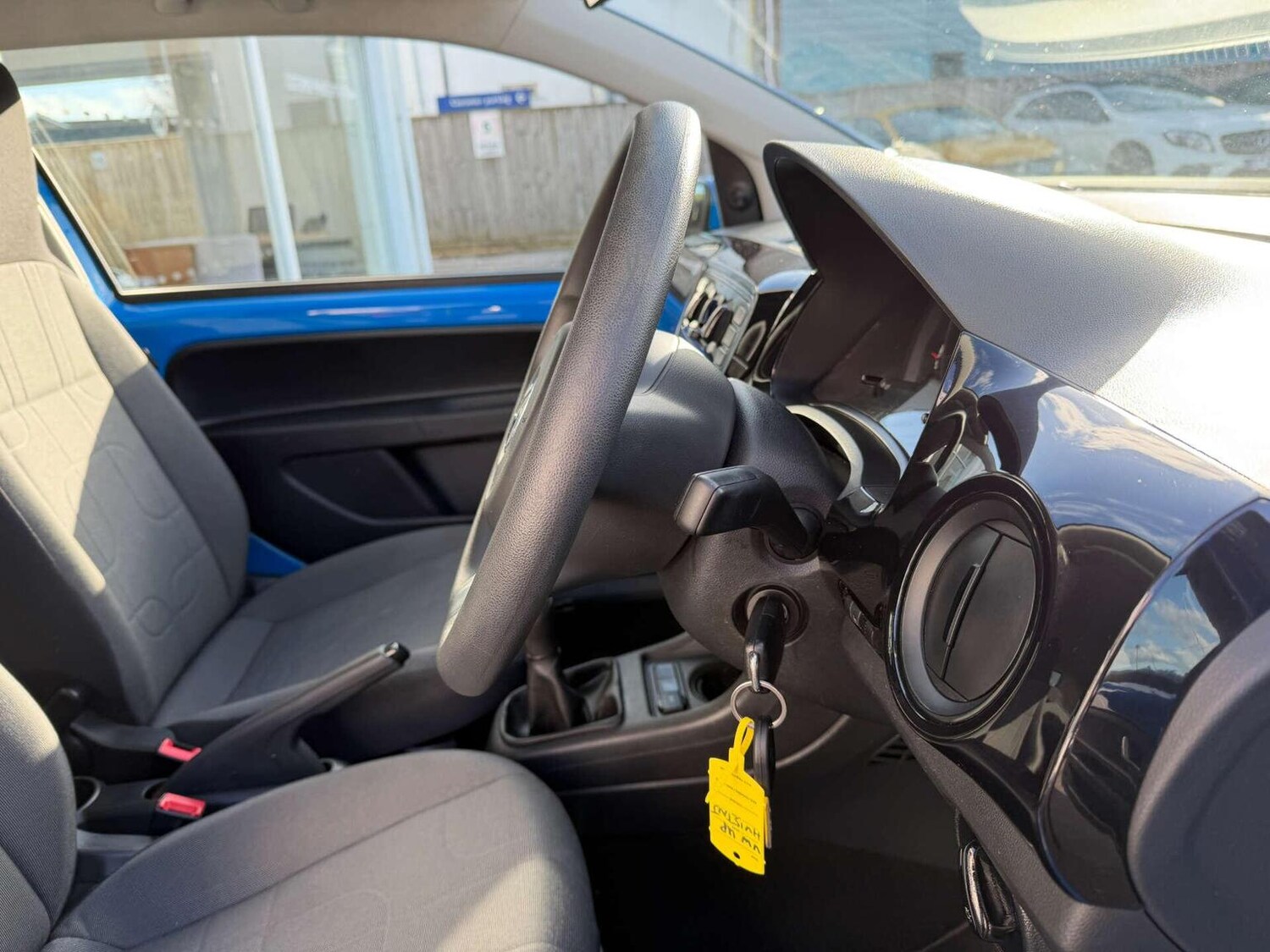 Used Volkswagen up! 2015 for sale - 77707279: Photo 18