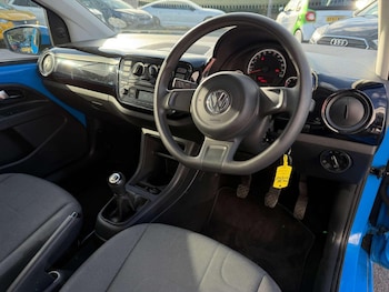 Used Volkswagen up! 2015 for sale - 77707279: Photo