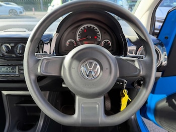 Used Volkswagen up! 2015 for sale - 77707279: Photo