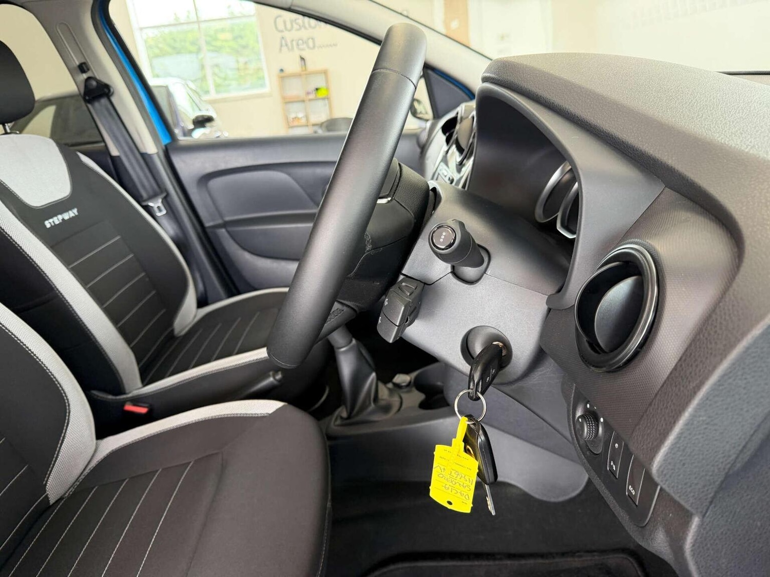 Used Dacia Sandero Stepway 2017 for sale - 78134977: Photo 24