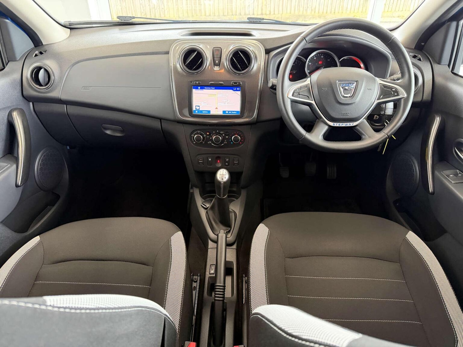 Used Dacia Sandero Stepway 2017 for sale - 78134977: Photo 8