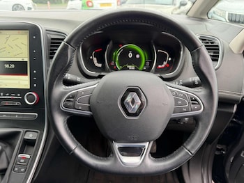 Used Renault Scenic 2017 for sale - 78285448: Photo