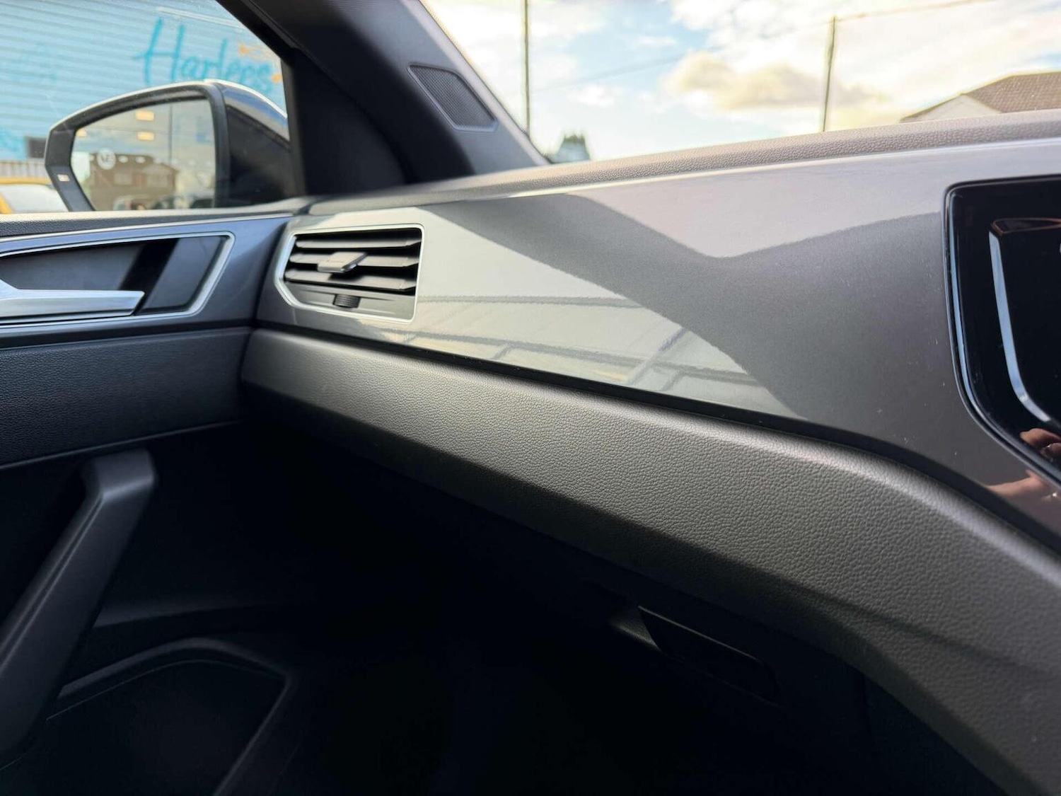 Used Volkswagen Polo 2019 for sale - 77548231: Photo 21