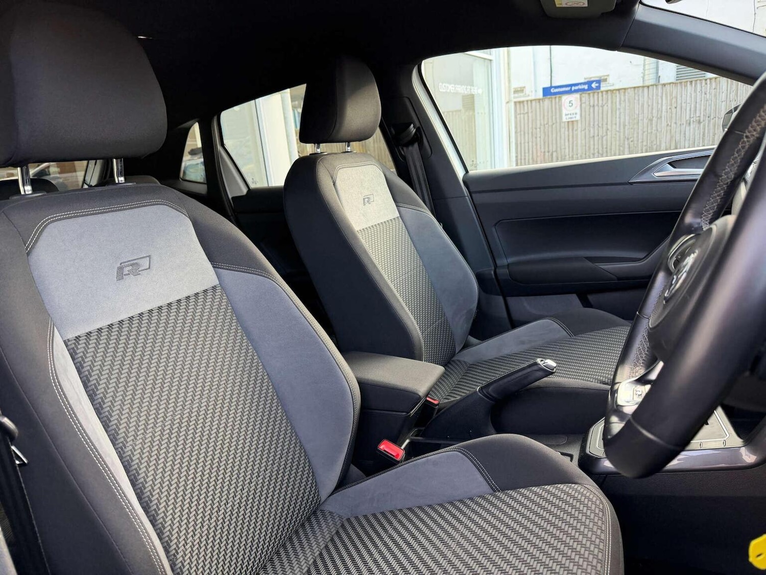 Used Volkswagen Polo 2019 for sale - 77548231: Photo 28