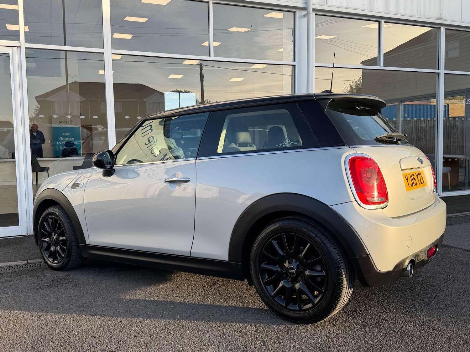 Used MINI Hatch 2015 for sale - 76397069: Photo 2