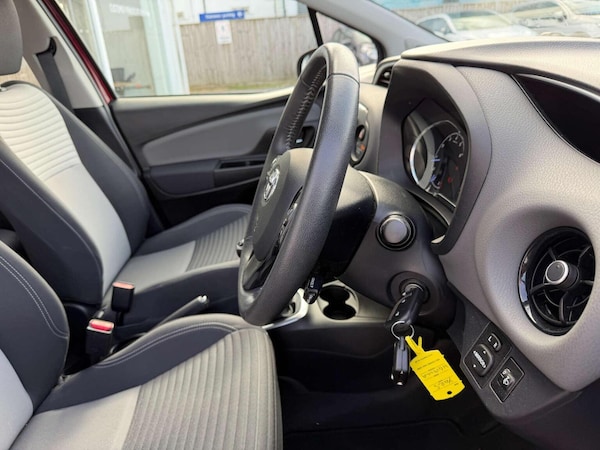Used Toyota Yaris 2019 for sale - 76198214: Photo 22