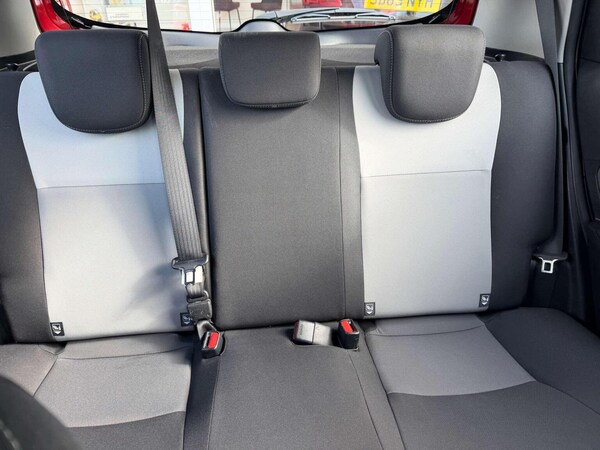 Used Toyota Yaris 2019 for sale - 76198214: Photo 25