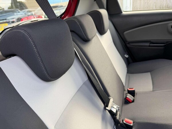 Used Toyota Yaris 2019 for sale - 76198214: Photo 26