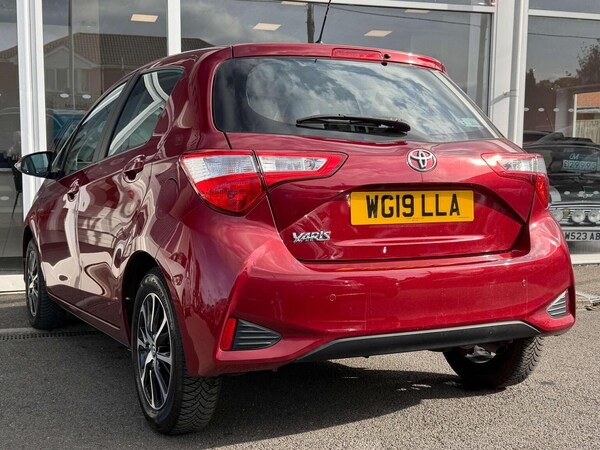 Used Toyota Yaris 2019 for sale - 76198214: Photo 2