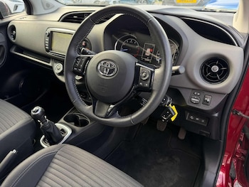 Used Toyota Yaris 2019 for sale - 76198214: Photo 3