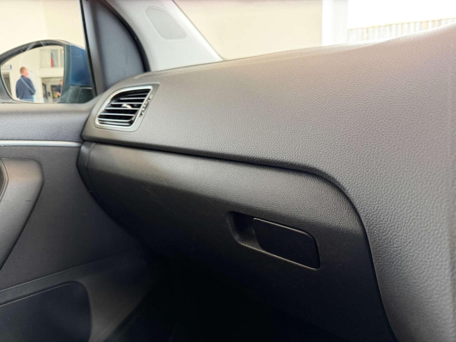 Used Volkswagen Polo 2015 for sale - 77881002: Photo 16