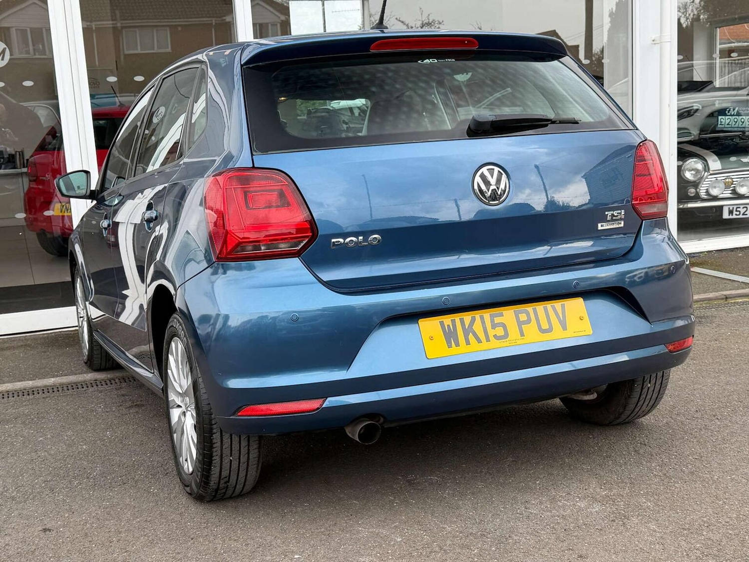 Used Volkswagen Polo 2015 for sale - 77881002: Photo 2