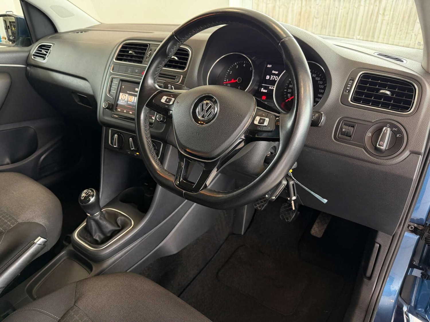 Used Volkswagen Polo 2015 for sale - 77881002: Photo 3