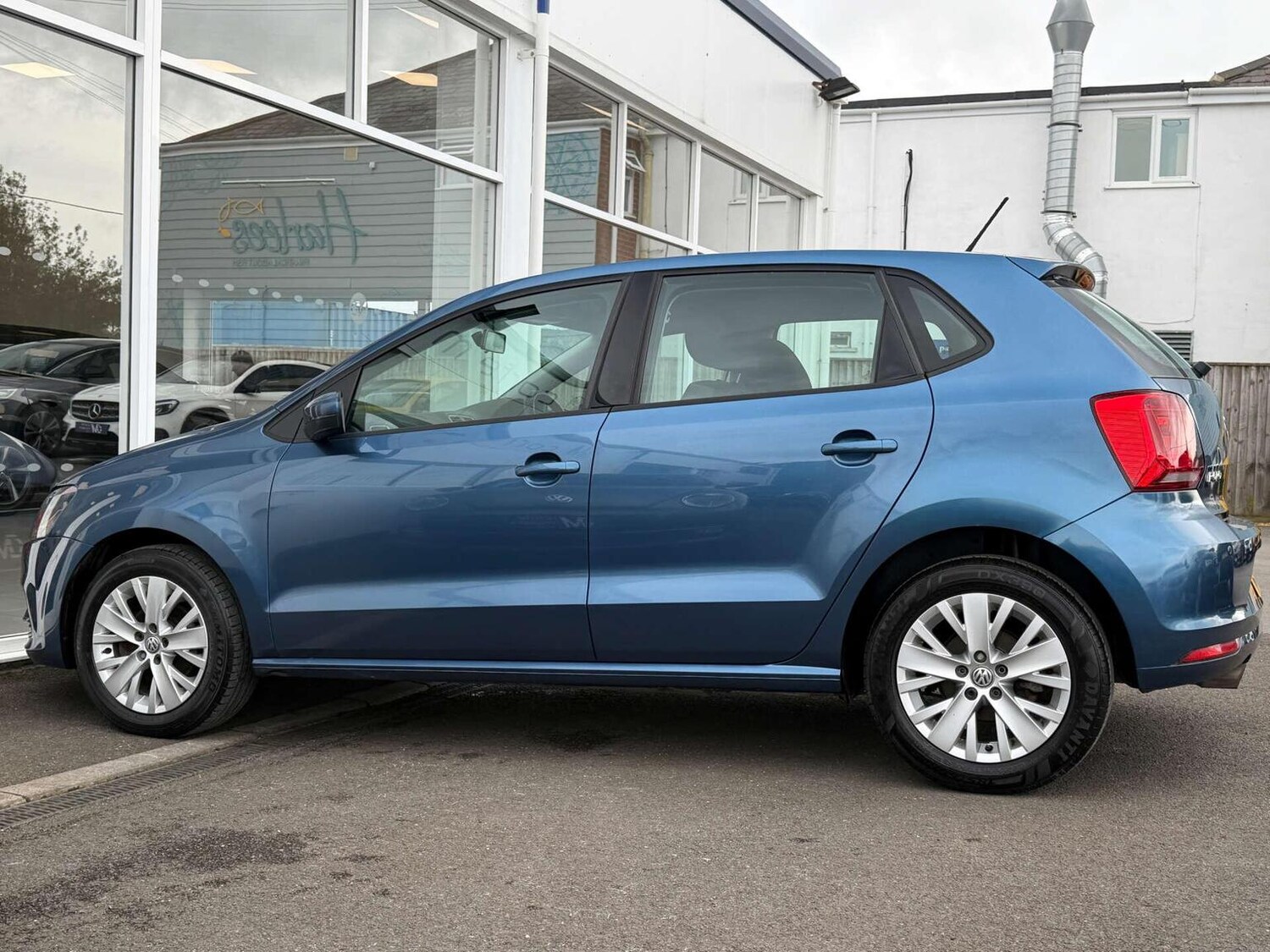 Used Volkswagen Polo 2015 for sale - 77881002: Photo 32