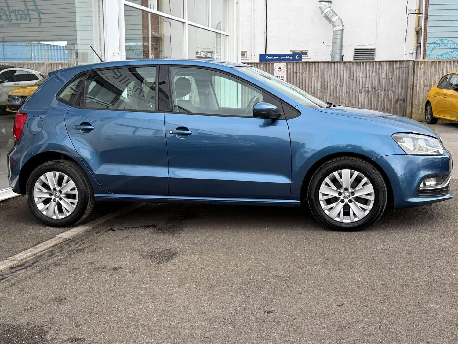 Used Volkswagen Polo 2015 for sale - 77881002: Photo 34