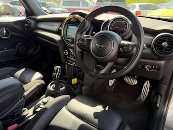Used MINI Hatch 2019 for sale - 78840917: Photo