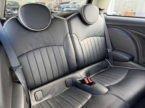 Used MINI Hatch 2011 for sale - 76174093: Photo 23