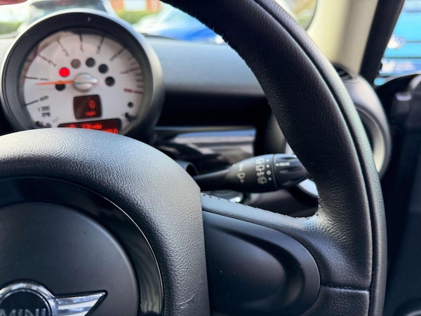 Used MINI Hatch 2011 for sale - 76174093: Photo 6