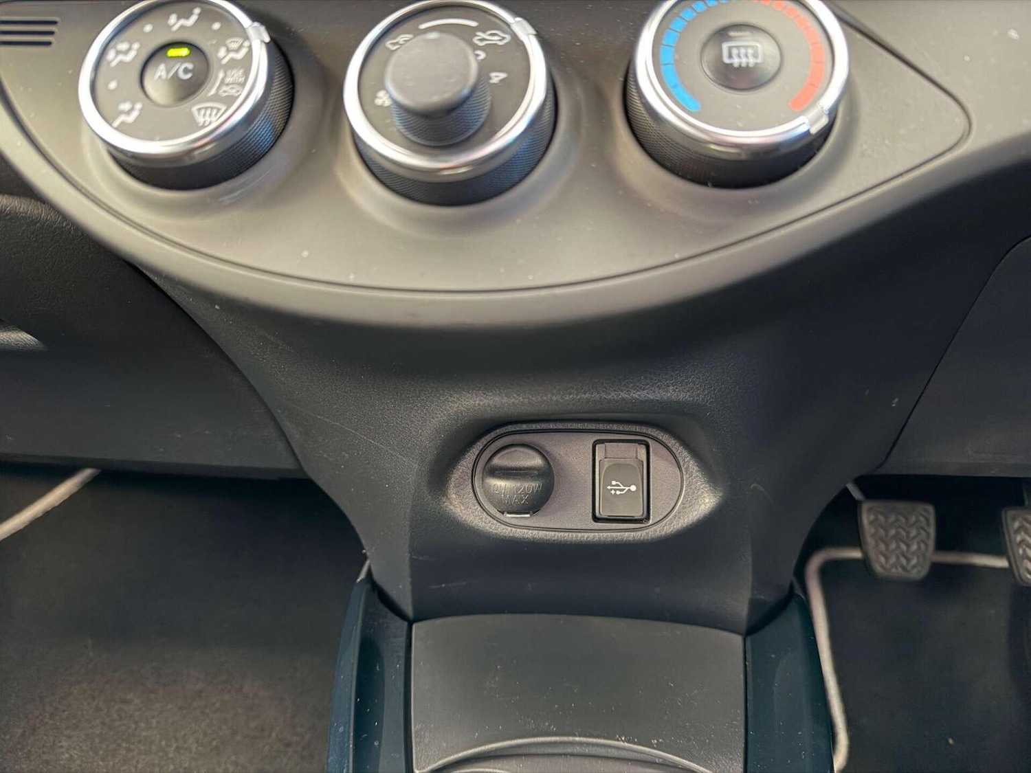 Used Toyota Yaris 2018 for sale - 77093932: Photo 15