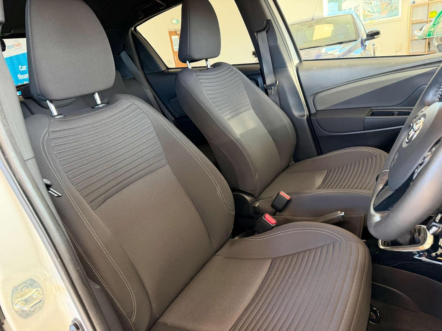 Used Toyota Yaris 2018 for sale - 77093932: Photo 25