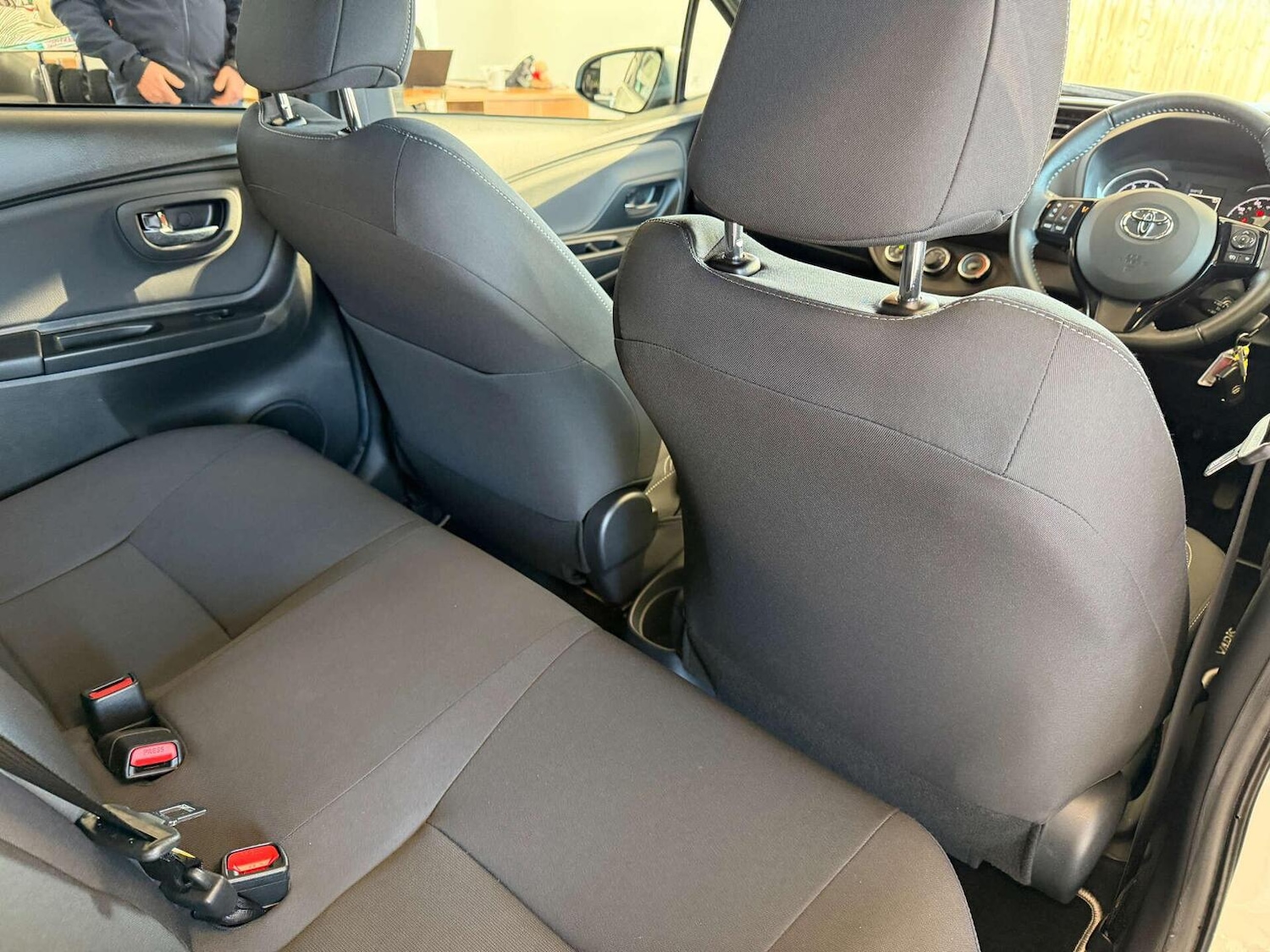 Used Toyota Yaris 2018 for sale - 77093932: Photo 26