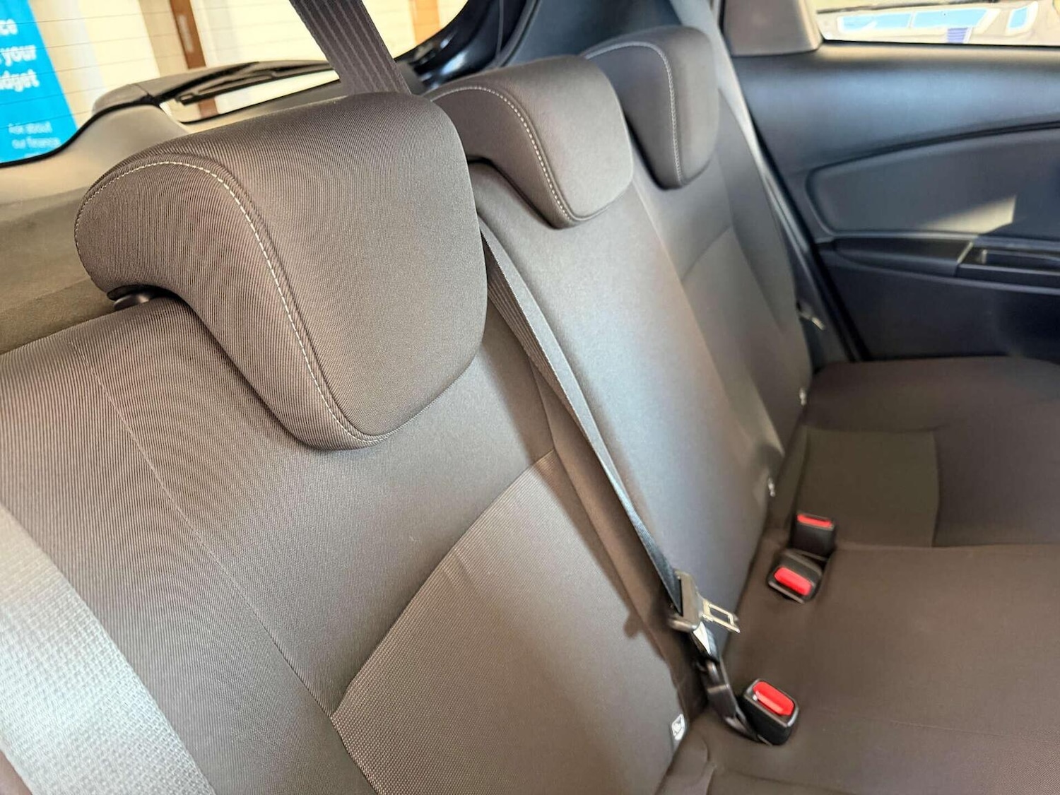 Used Toyota Yaris 2018 for sale - 77093932: Photo 28