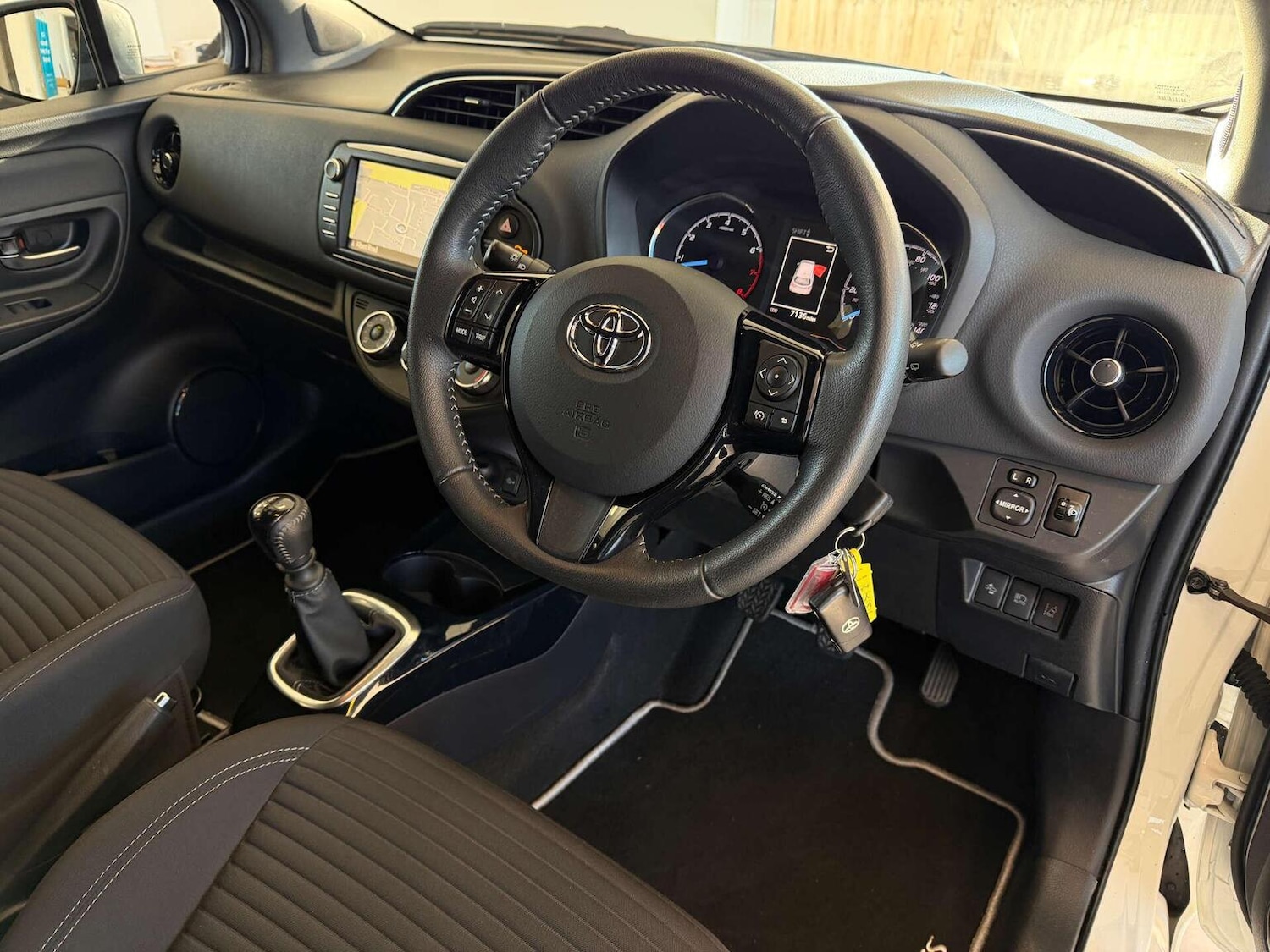 Used Toyota Yaris 2018 for sale - 77093932: Photo 3