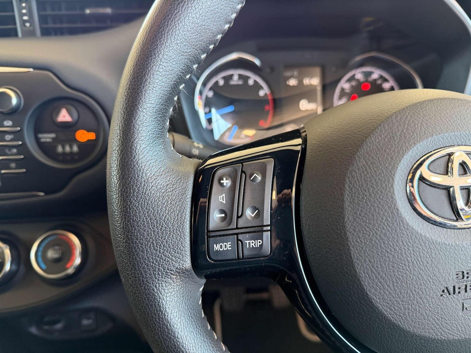 Used Toyota Yaris 2018 for sale - 77093932: Photo 4