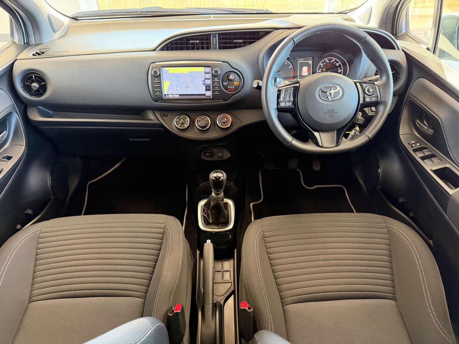 Used Toyota Yaris 2018 for sale - 77093932: Photo 8