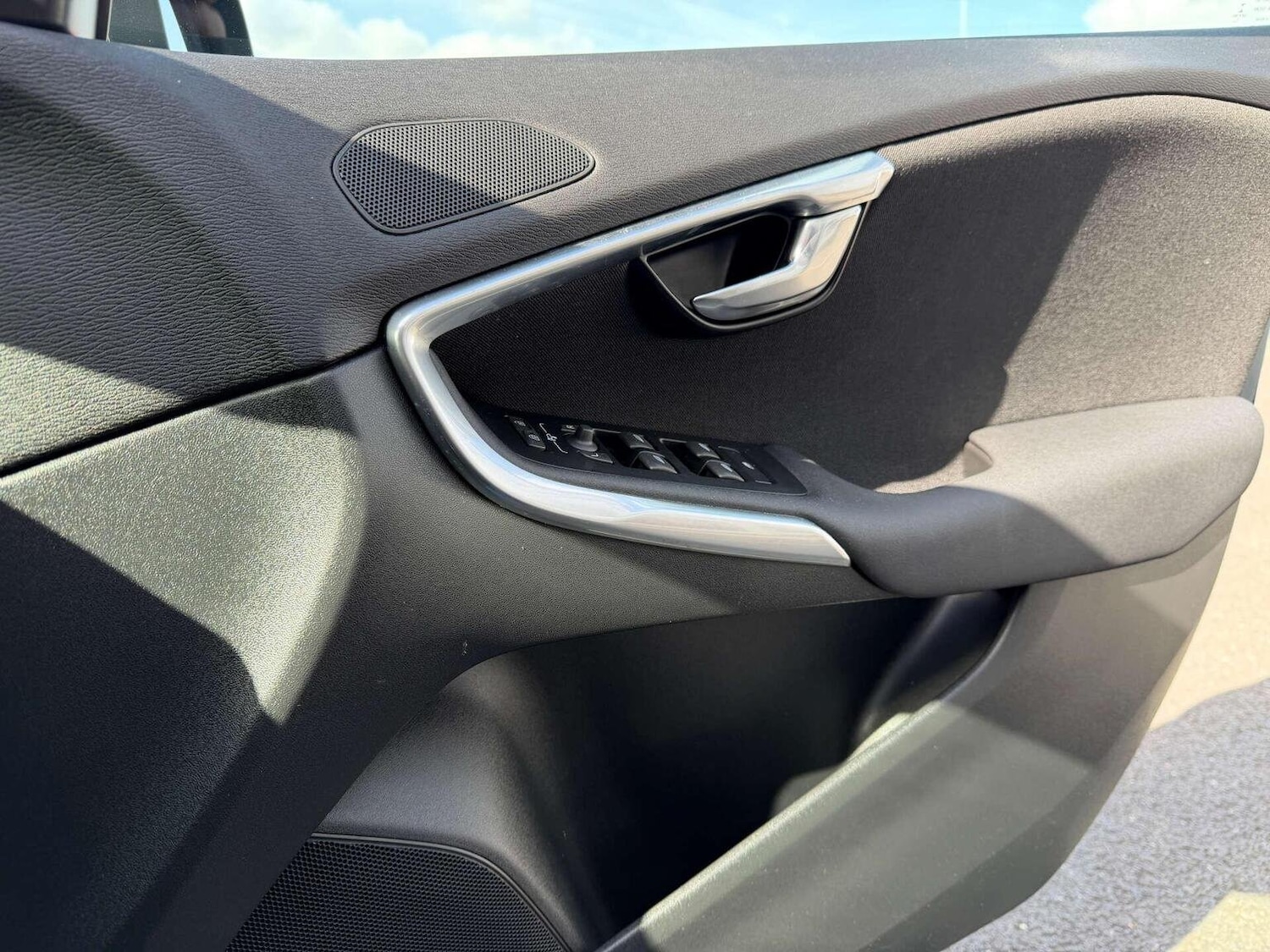 Used Volvo V40 2017 for sale - 76107419: Photo 22