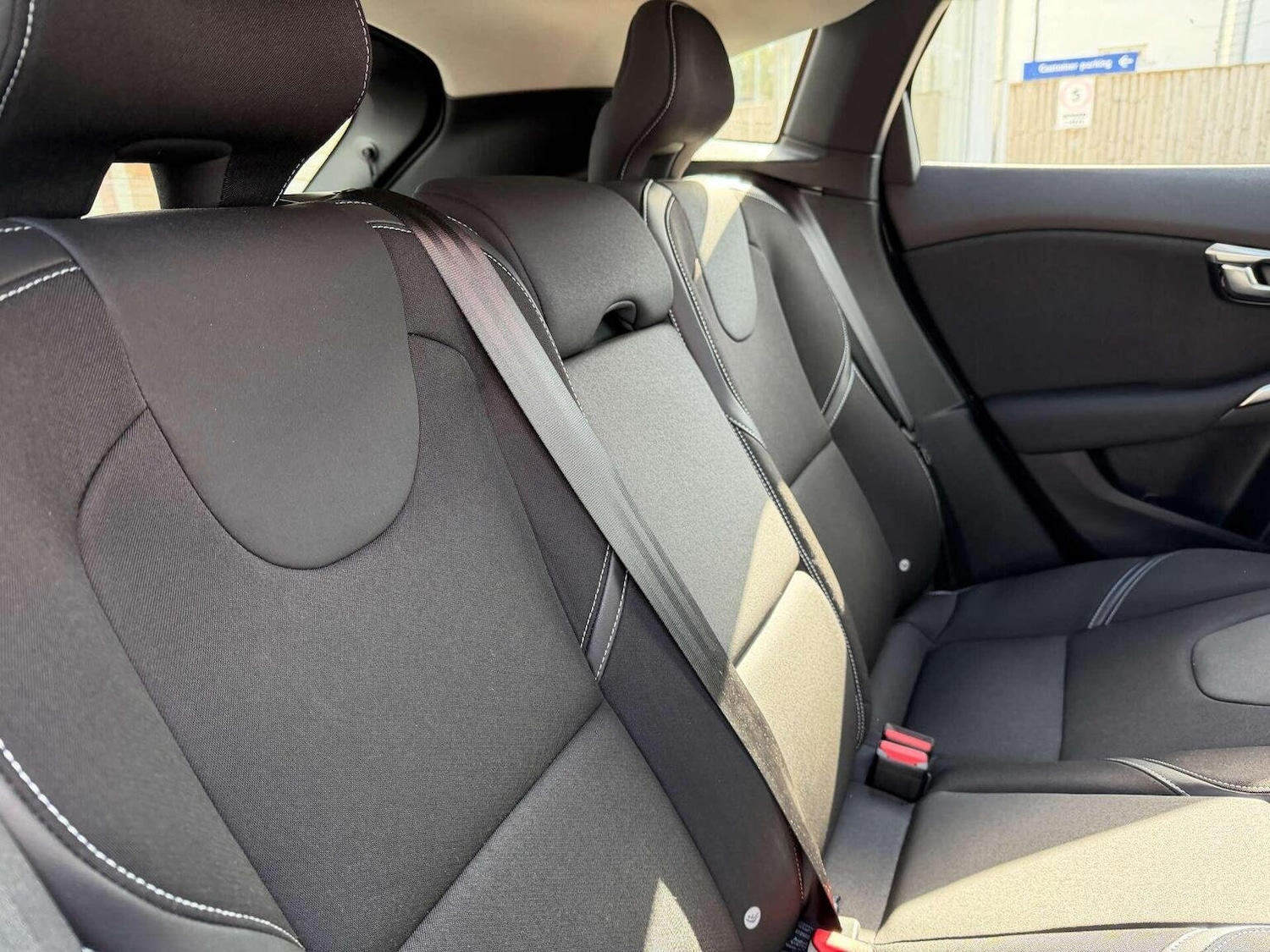 Used Volvo V40 2017 for sale - 76107419: Photo 28