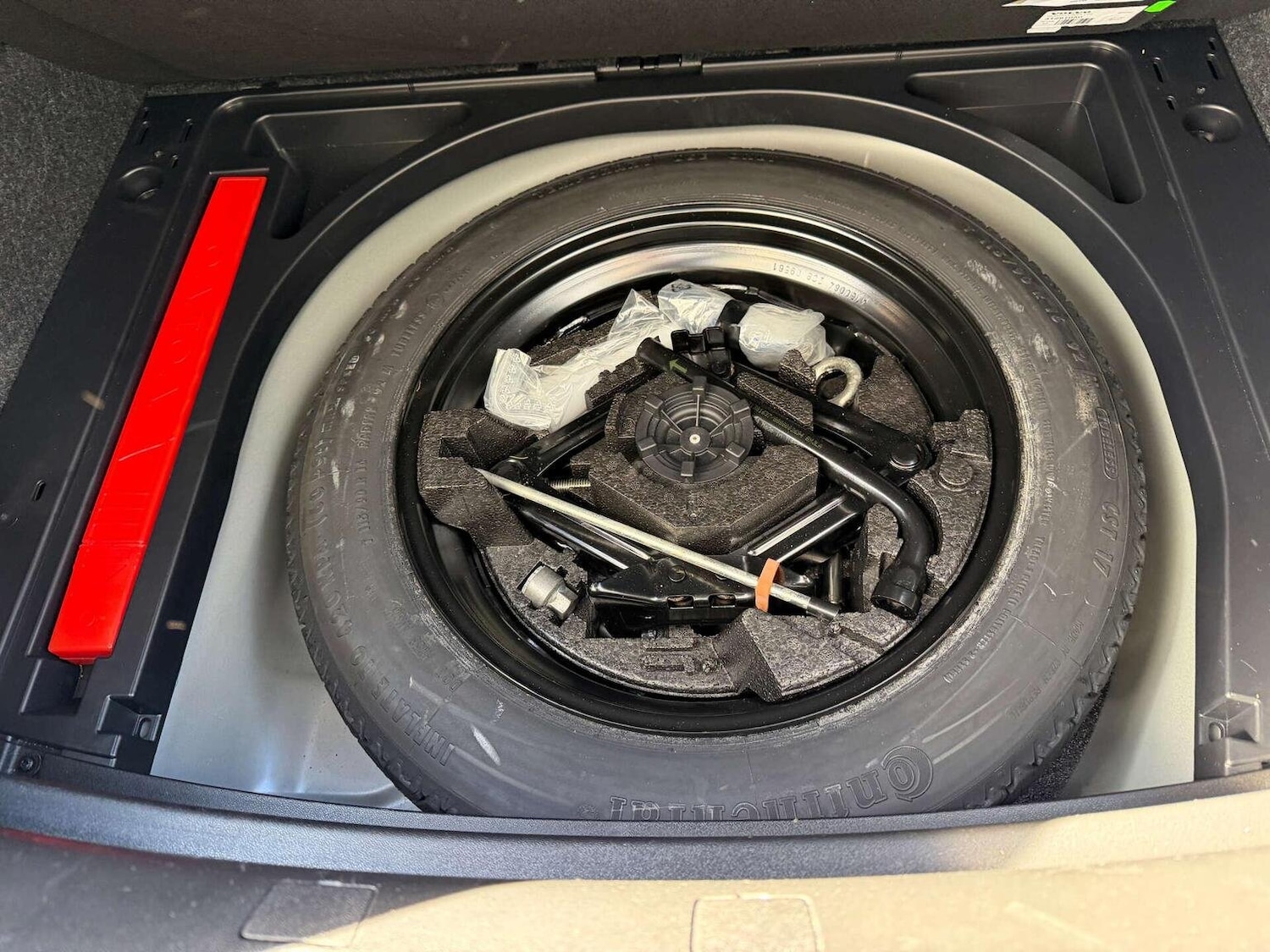 Used Volvo V40 2017 for sale - 76107419: Photo 30