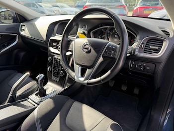 Used Volvo V40 2017 for sale - 76107419: Photo 3