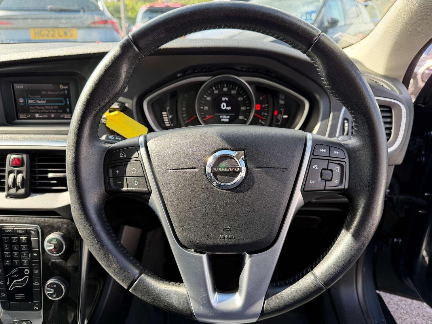 Used Volvo V40 2017 for sale - 76107419: Photo 4