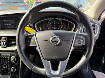 Used Volvo V40 2017 for sale - 76107419: Photo 4