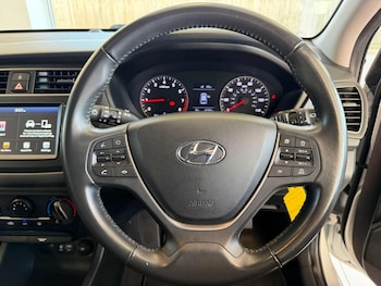 Used Hyundai i20 2019 for sale - 77774755: Photo