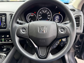 Used Honda HR-V 2018 for sale - 76418411: Photo