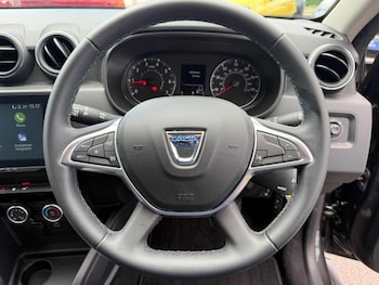 Used Dacia Duster 2022 for sale - 78852631: Photo