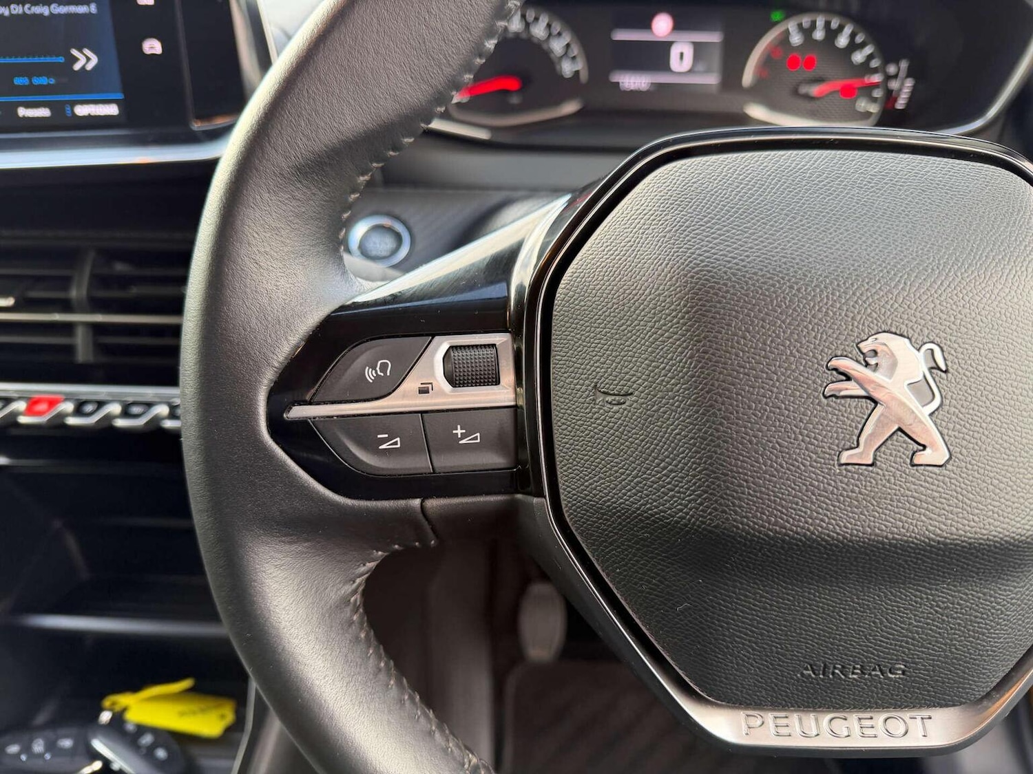 Used Peugeot 208 2022 for sale - 77851235: Photo 5