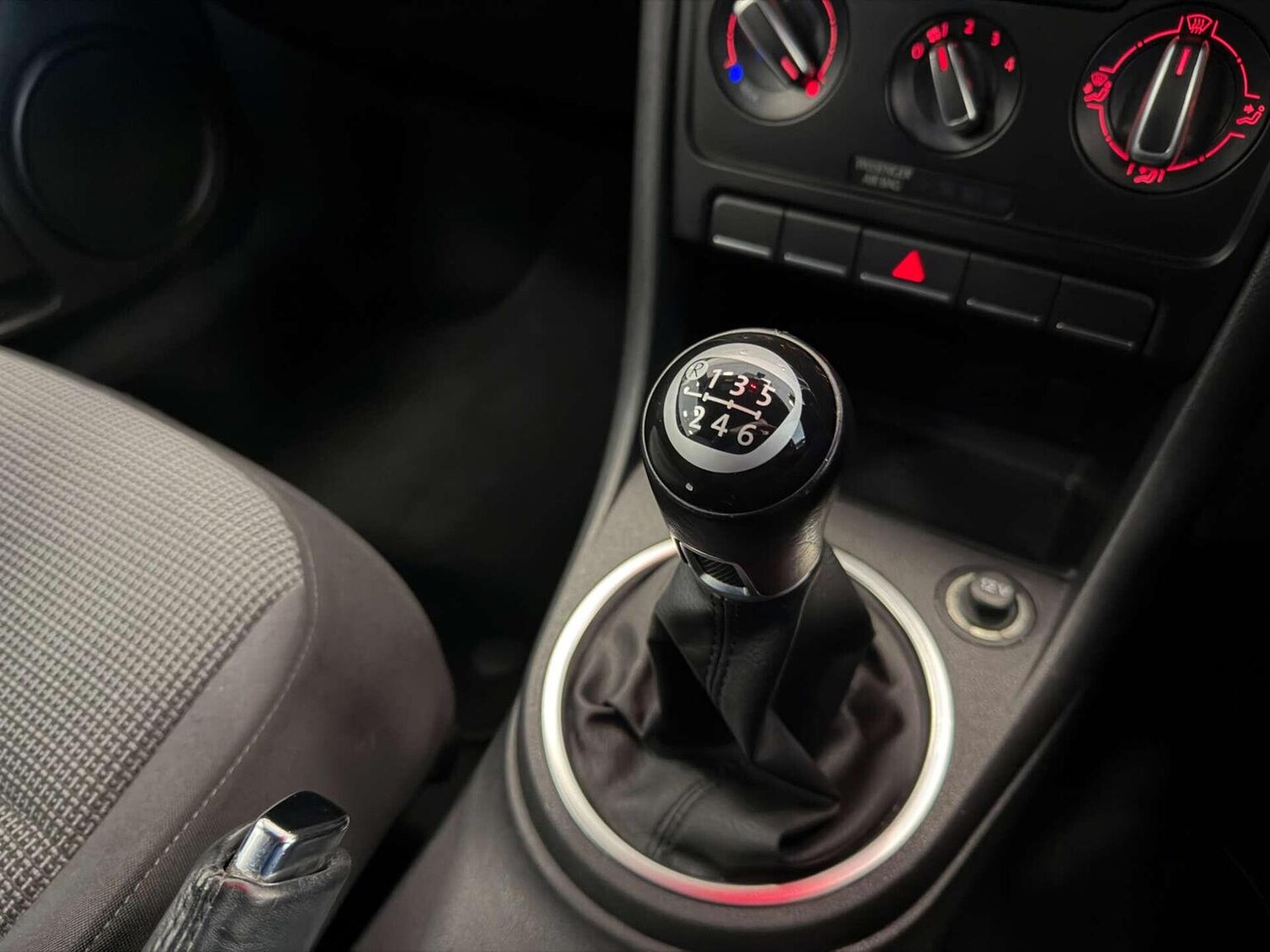 Used Volkswagen Beetle 2014 for sale - 77792888: Photo 14