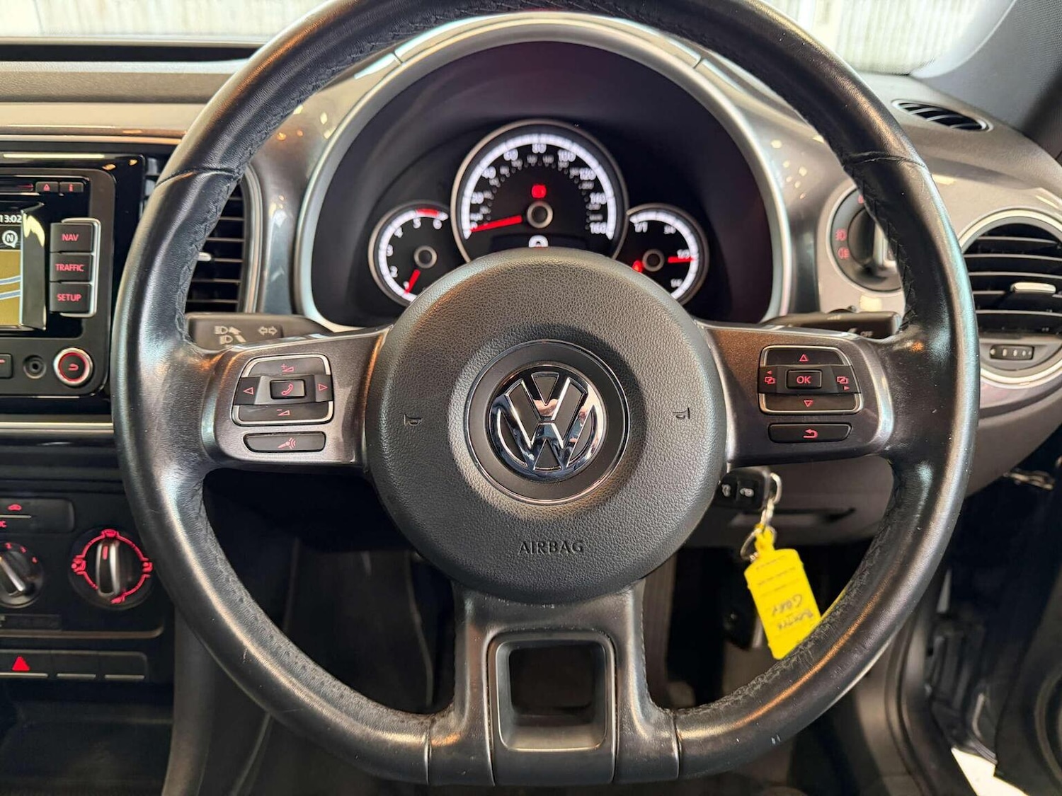 Used Volkswagen Beetle 2014 for sale - 77792888: Photo 4