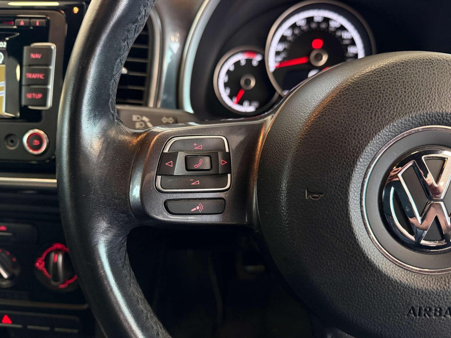 Used Volkswagen Beetle 2014 for sale - 77792888: Photo 5